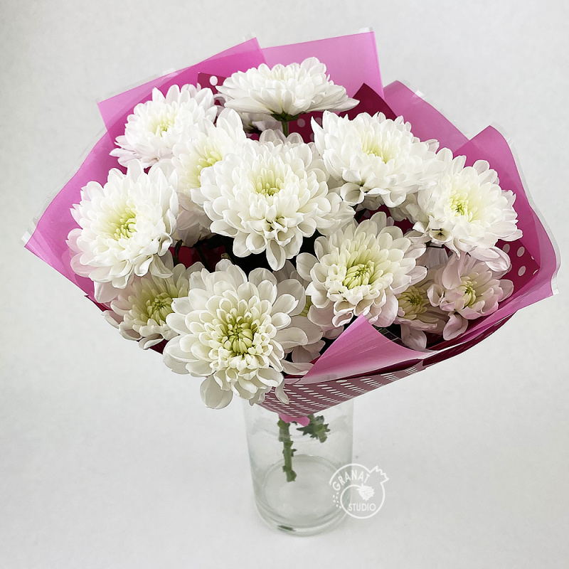 Букет из 3 белых хризантем