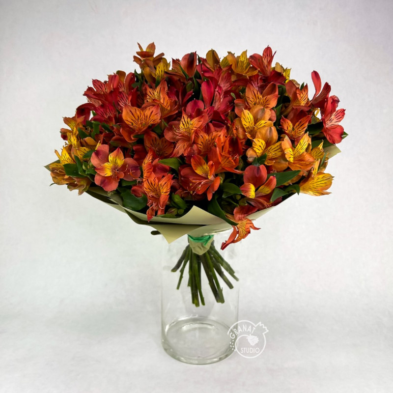 Букет из 19 альстромерий