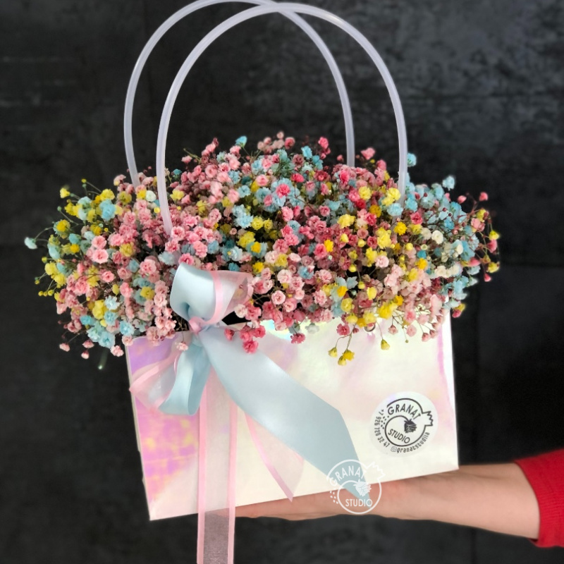 Композиция с гипсофилами «Радуга»