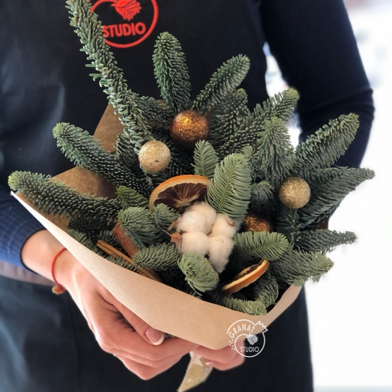 НОВОГОДНИЙ БУКЕТ &laquo;УЮТ&raquo;